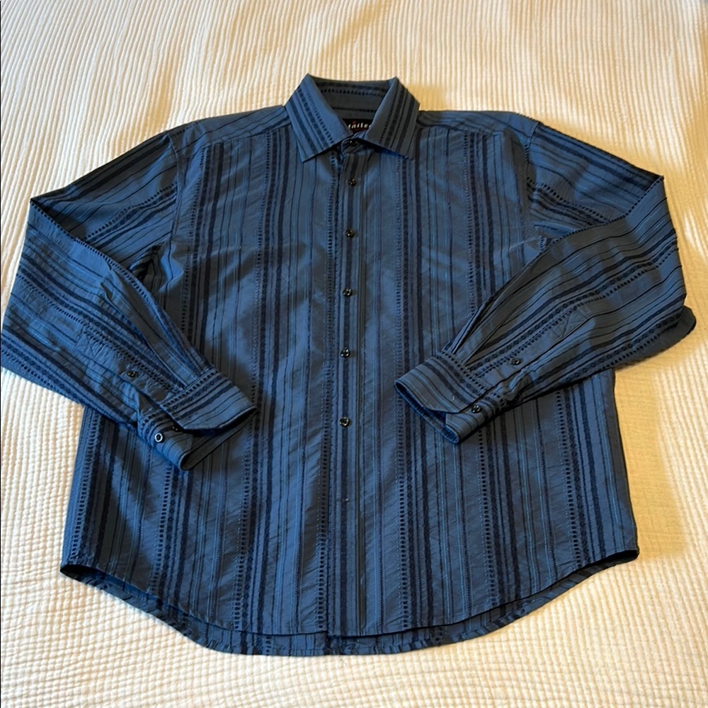 Men’s Large Navy Blue Button Up Shirt